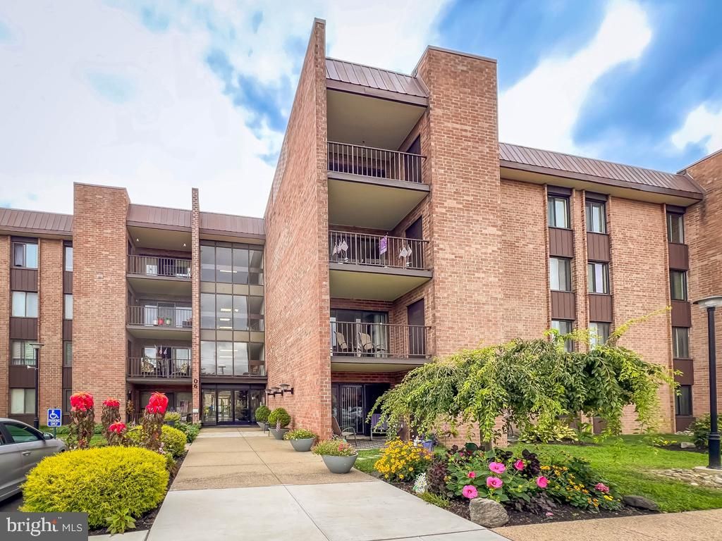 6311-00 DELAIRE LANDING RD #311, PHILADELPHIA, PA 19114 — photo 3