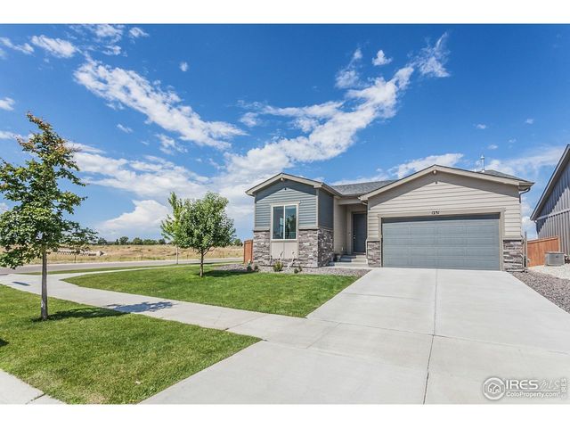 1231 105th Ave Ct, Greeley, CO 80634
