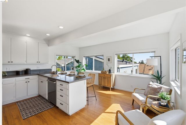4021 Waterhouse, Oakland, CA 94602