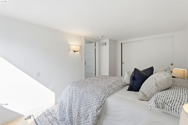 4021 Waterhouse, Oakland, CA 94602