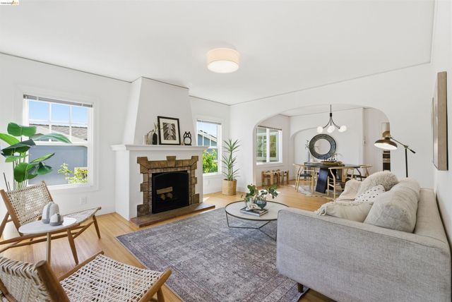 4021 Waterhouse, Oakland, CA 94602