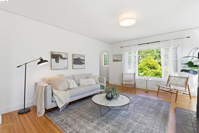 4021 Waterhouse, Oakland, CA 94602