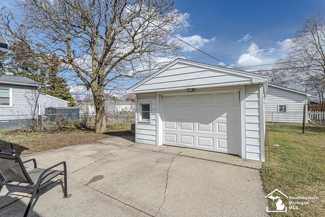 1008 Maple Avenue, Monroe, MI 48162