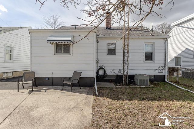 1008 Maple Avenue, Monroe, MI 48162