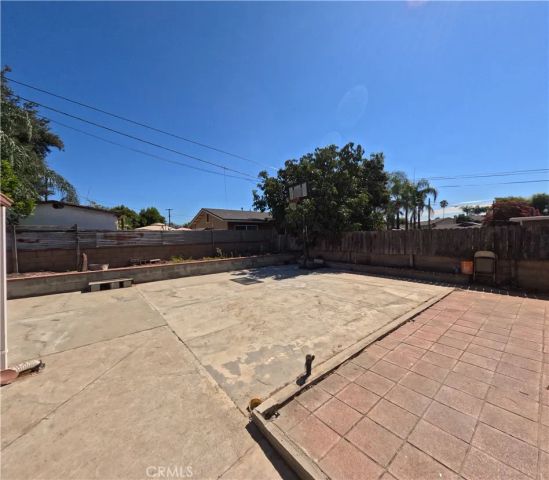 255 W La Verne, Pomona, CA 91767