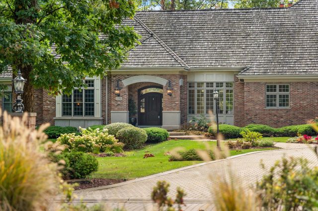 1191 Churchill Lane, Crown Point, IN 46307