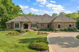 1191 Churchill Lane, Crown Point, IN 46307