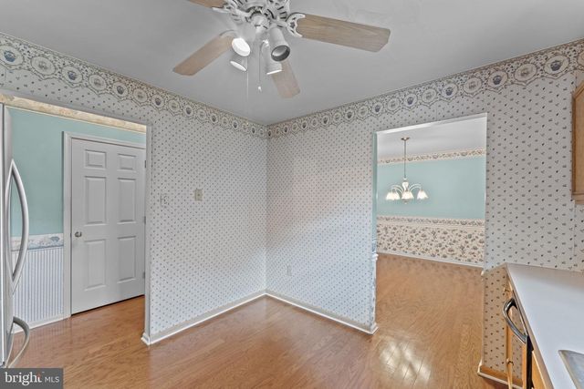 1136 RED BARN LN, Quakertown, PA 18951