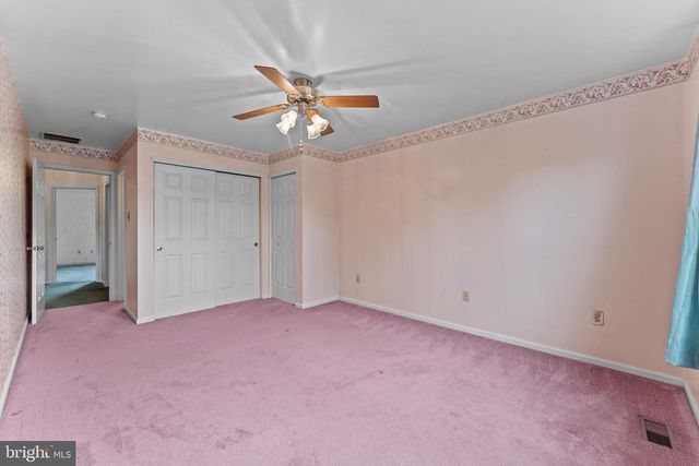 1136 RED BARN LN, Quakertown, PA 18951