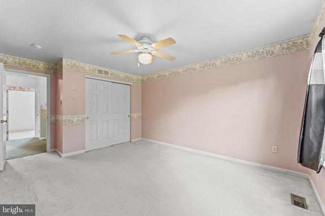1136 RED BARN LN, Quakertown, PA 18951