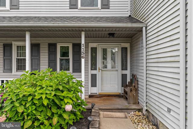 1136 RED BARN LN, Quakertown, PA 18951