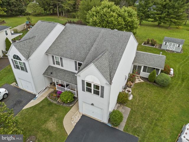 1136 RED BARN LN, Quakertown, PA 18951