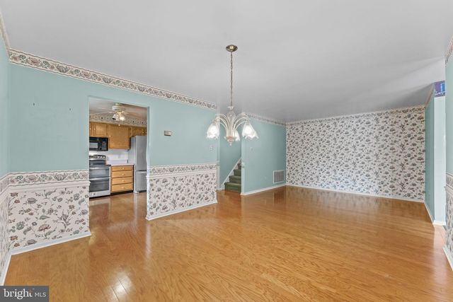 1136 RED BARN LN, Quakertown, PA 18951