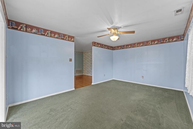 1136 RED BARN LN, Quakertown, PA 18951