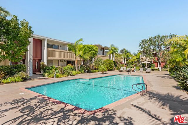 13249 Fiji Way F, Los Angeles, CA 90292
