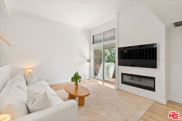13249 Fiji Way F, Los Angeles, CA 90292