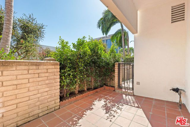 13249 Fiji Way F, Los Angeles, CA 90292