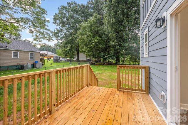 1416 Old Charlotte Road, Statesville, NC 28677
