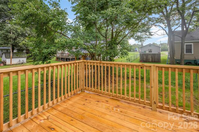 1416 Old Charlotte Road, Statesville, NC 28677