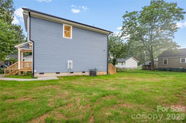 1416 Old Charlotte Road, Statesville, NC 28677