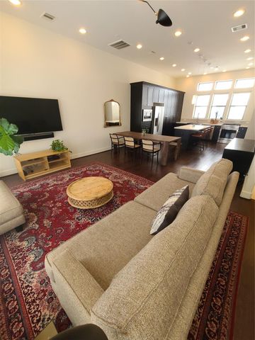 2610 Polk Street, Houston, TX 77003