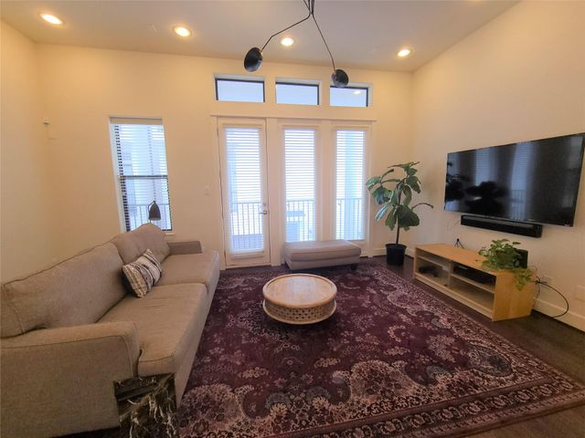 2610 Polk Street, Houston, TX 77003