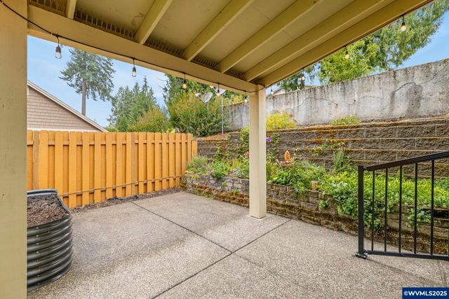 39913 Wall St, Sandy, OR 97055