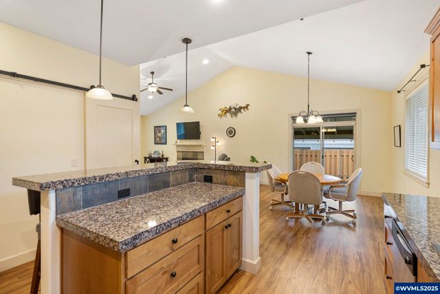 39913 Wall St, Sandy, OR 97055