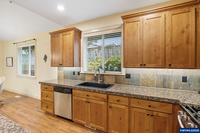 39913 Wall St, Sandy, OR 97055