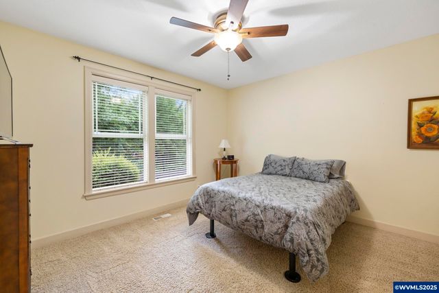 39913 Wall St, Sandy, OR 97055