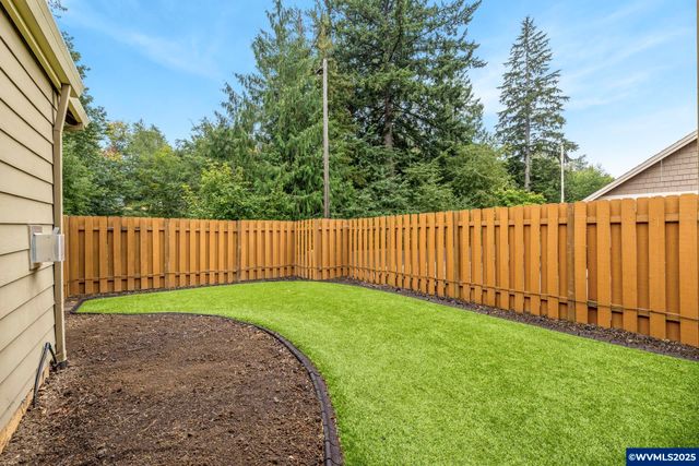 39913 Wall St, Sandy, OR 97055