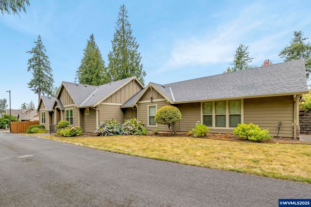 39913 Wall St, Sandy, OR 97055