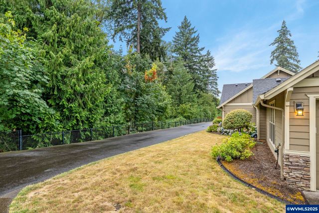 39913 Wall St, Sandy, OR 97055