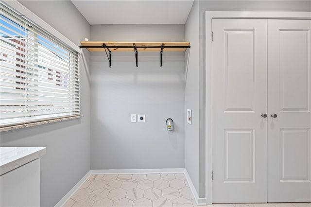 4808 Lima Way, Bloomfield, PA 15224