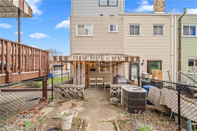 4808 Lima Way, Bloomfield, PA 15224