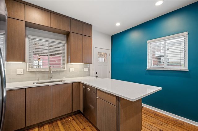 4808 Lima Way, Bloomfield, PA 15224