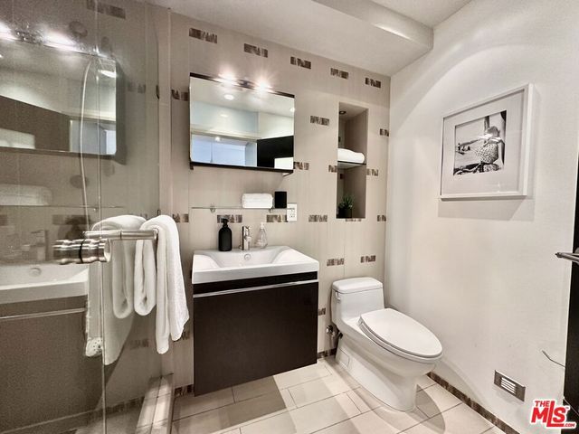 999 N Doheny Drive 1207, West Hollywood, CA 90069