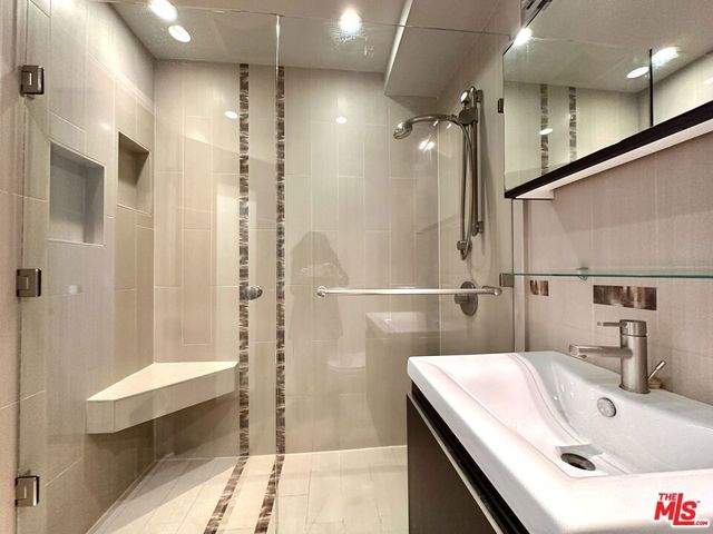 999 N Doheny Drive 1207, West Hollywood, CA 90069