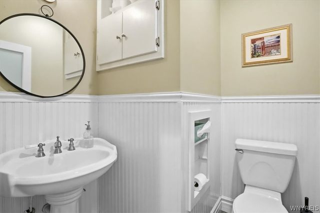 160 Dorchester Road, Buffalo, NY 14213