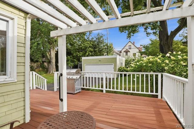 160 Dorchester Road, Buffalo, NY 14213