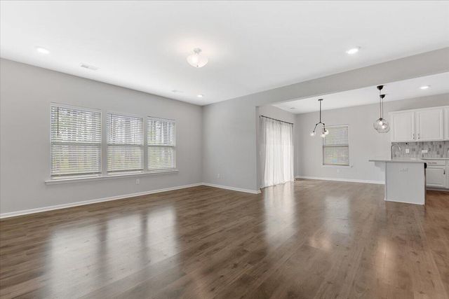 525 Purple Finch Road, Summerville, SC 29486