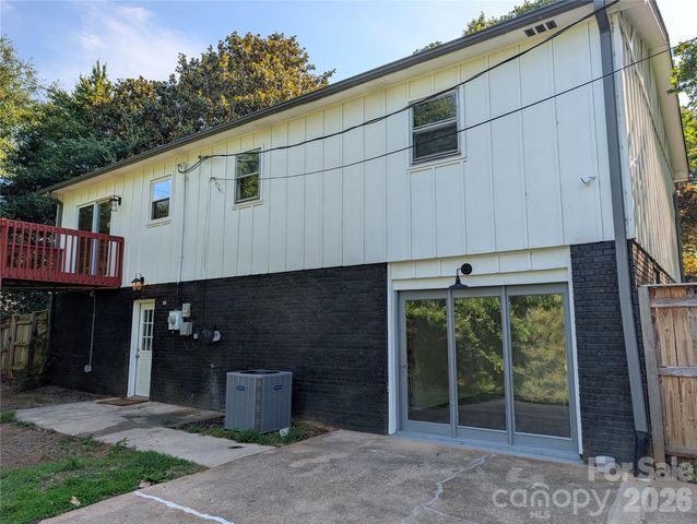 3822 Newhall Drive NW, Conover, NC 28613