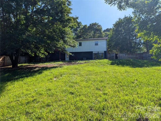 3822 Newhall Drive NW, Conover, NC 28613