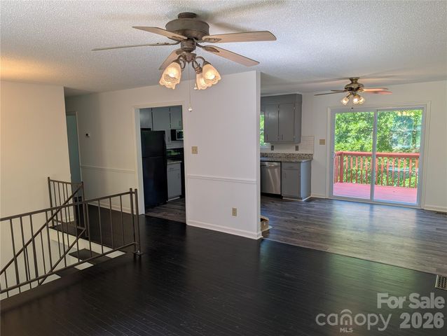 3822 Newhall Drive NW, Conover, NC 28613