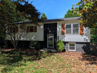 3822 Newhall Drive NW, Conover, NC 28613