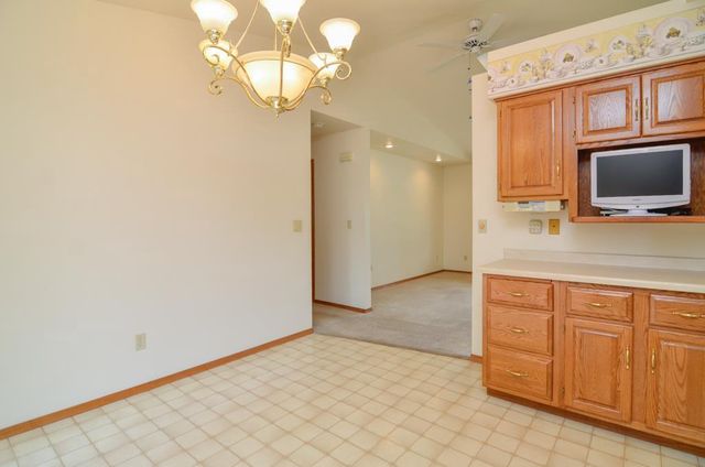 1518 COMMANCHE DRIVE, Green Bay, WI 54313