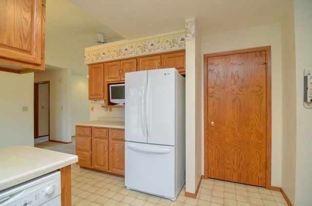 1518 COMMANCHE DRIVE, Green Bay, WI 54313