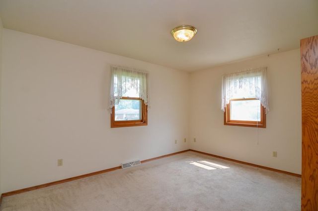 1518 COMMANCHE DRIVE, Green Bay, WI 54313