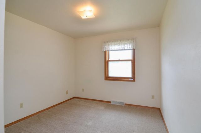 1518 COMMANCHE DRIVE, Green Bay, WI 54313