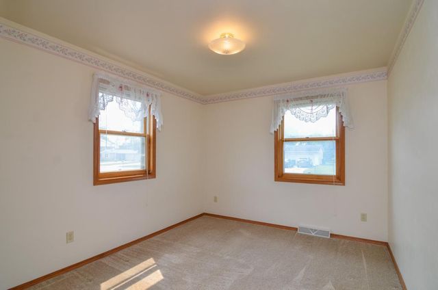 1518 COMMANCHE DRIVE, Green Bay, WI 54313